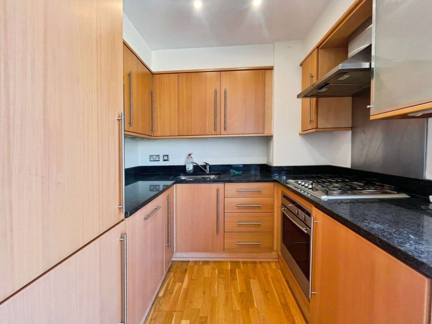 2 bedroom Flat to let in Soap House Lane, Brentford