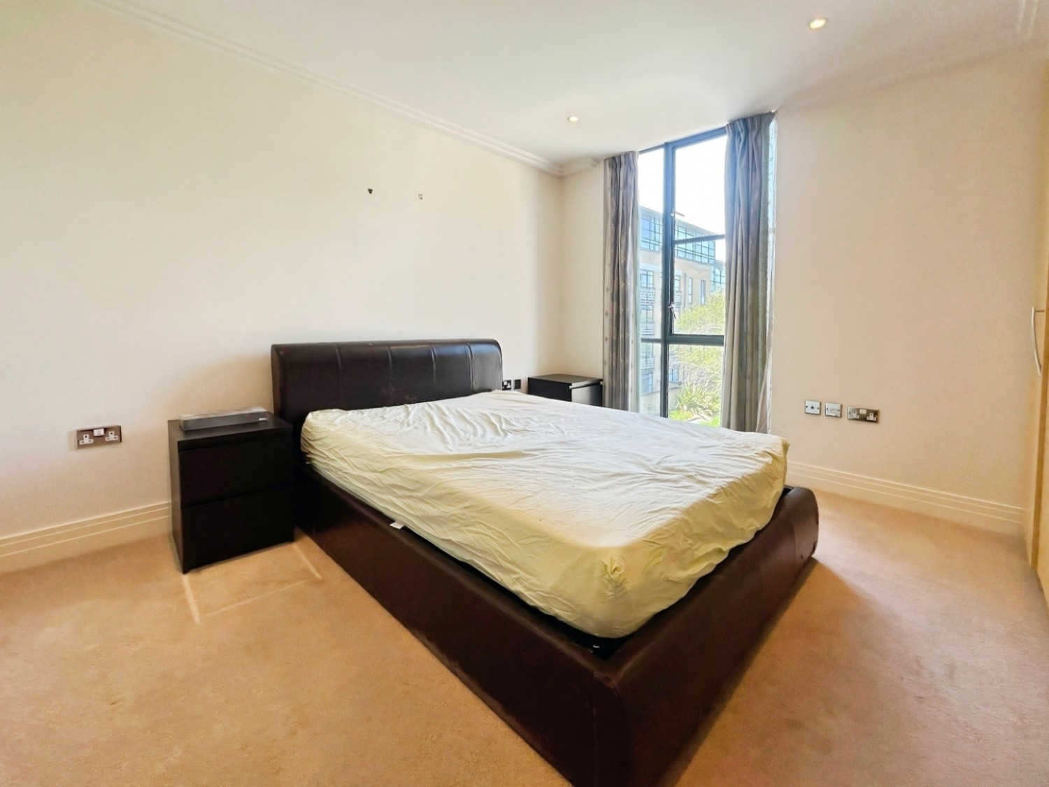 2 bedroom Flat to let in Soap House Lane, Brentford