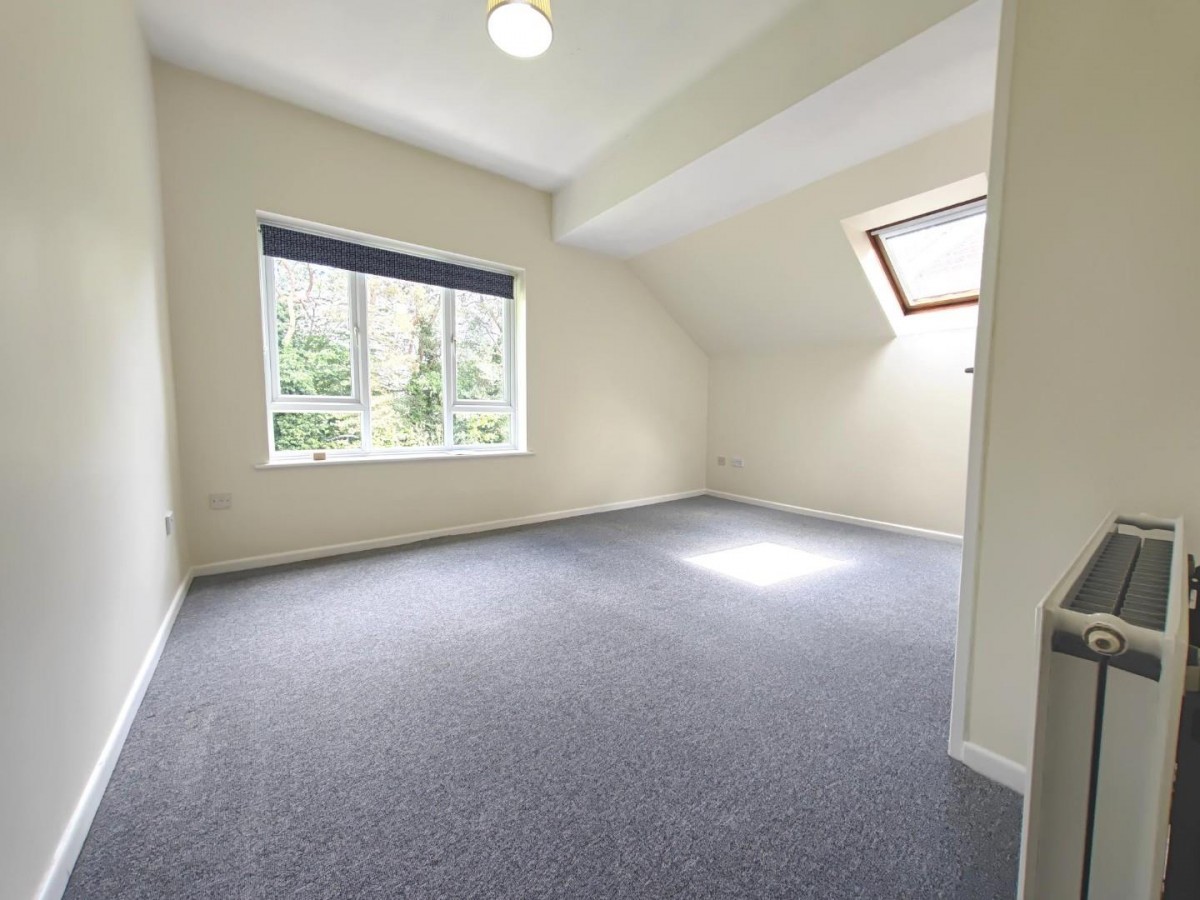 Seymour Court, Crowthorne, RG45 6AQ