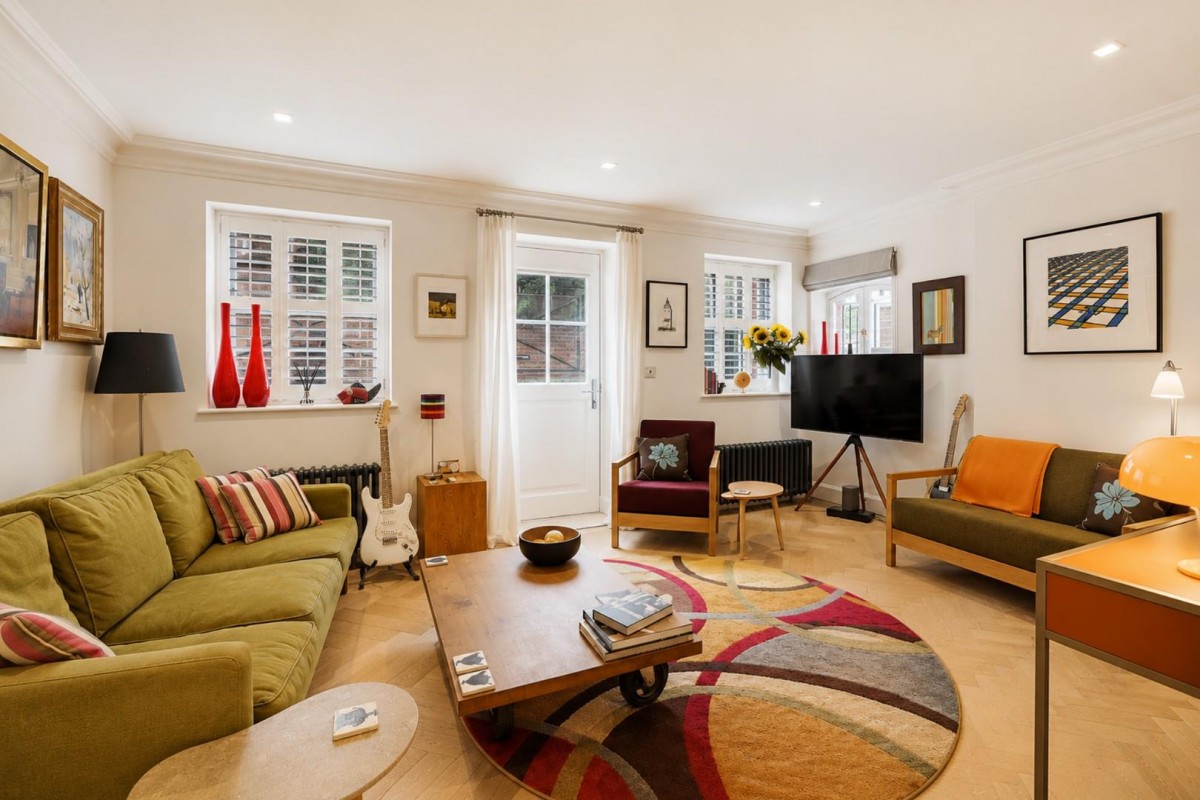 Kidderpore Avenue, London, NW3