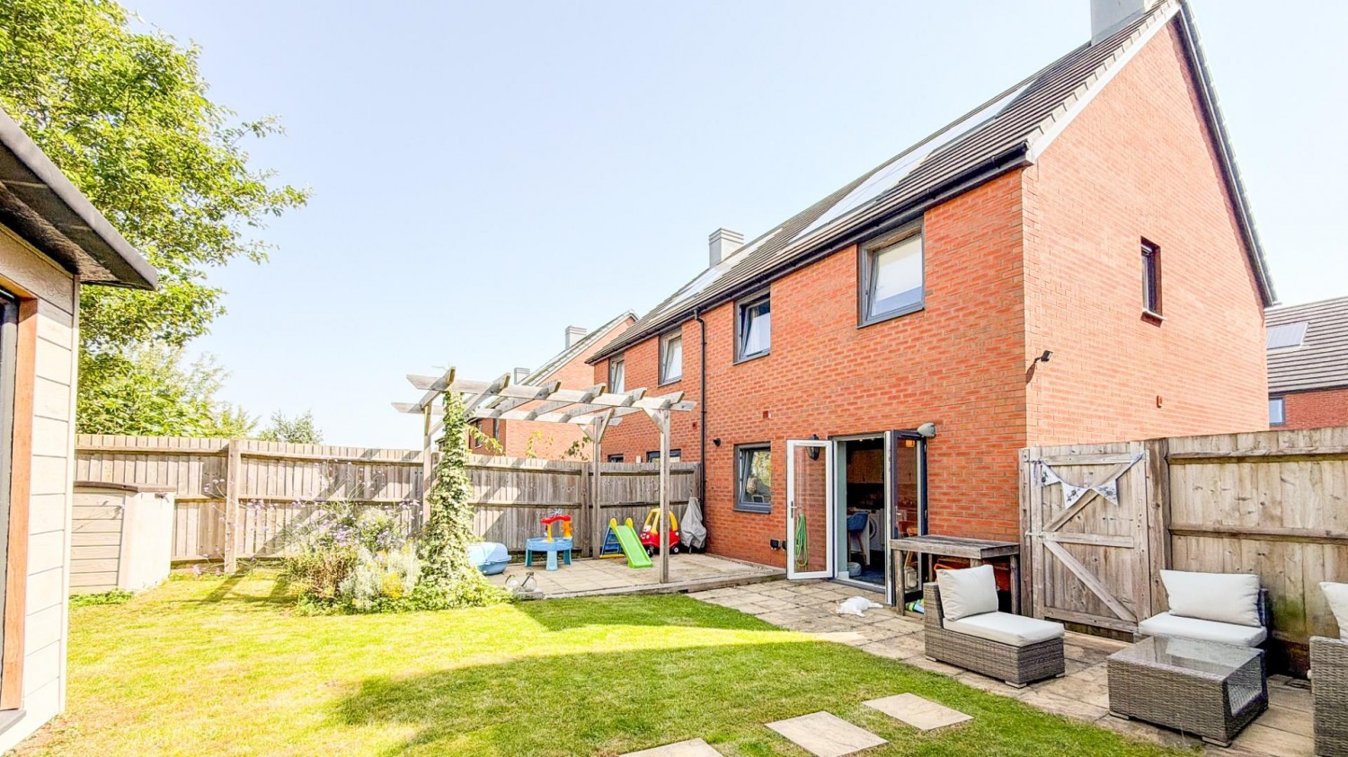 3 bedroom House for sale in Oakhill Drive, Bedminster, BS3 5EU