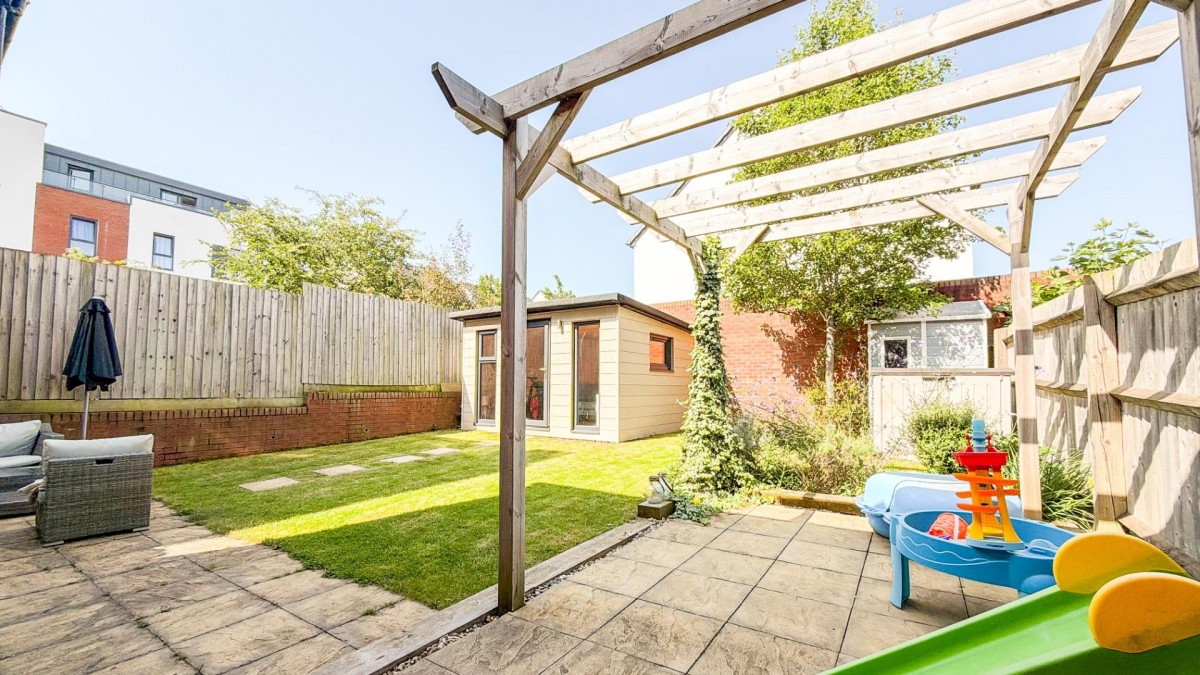 Oakhill Drive, Bedminster, BS3 5EU