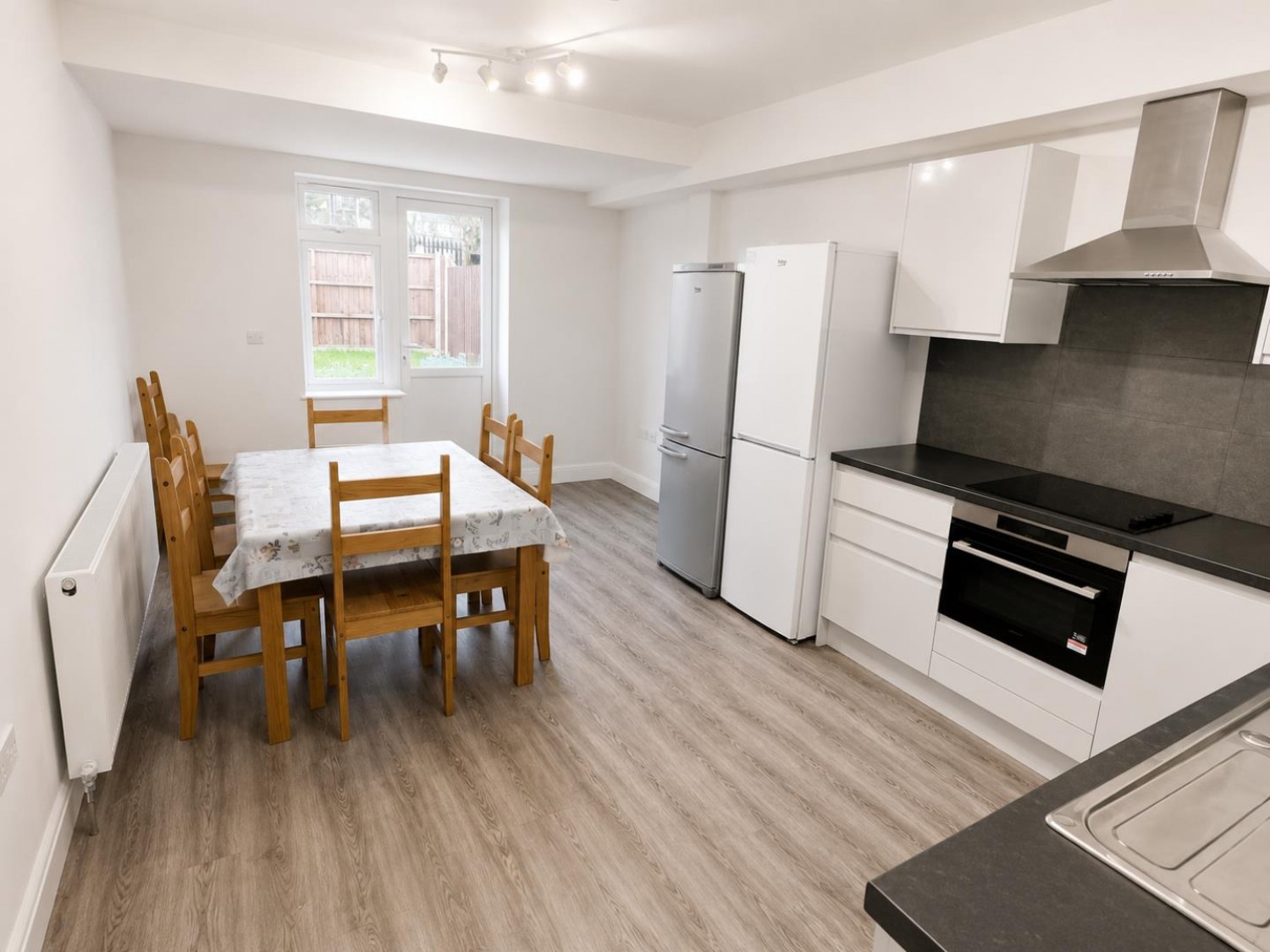 Carlton Avenue, Harrow