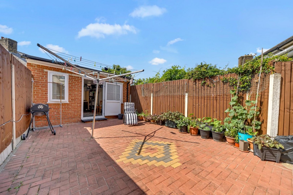 Durell Road, Dagenham, RM9