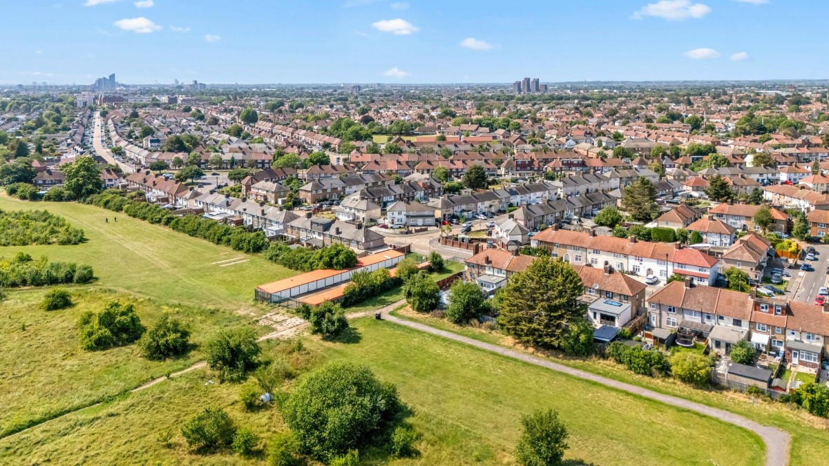 Durell Road, Dagenham, RM9