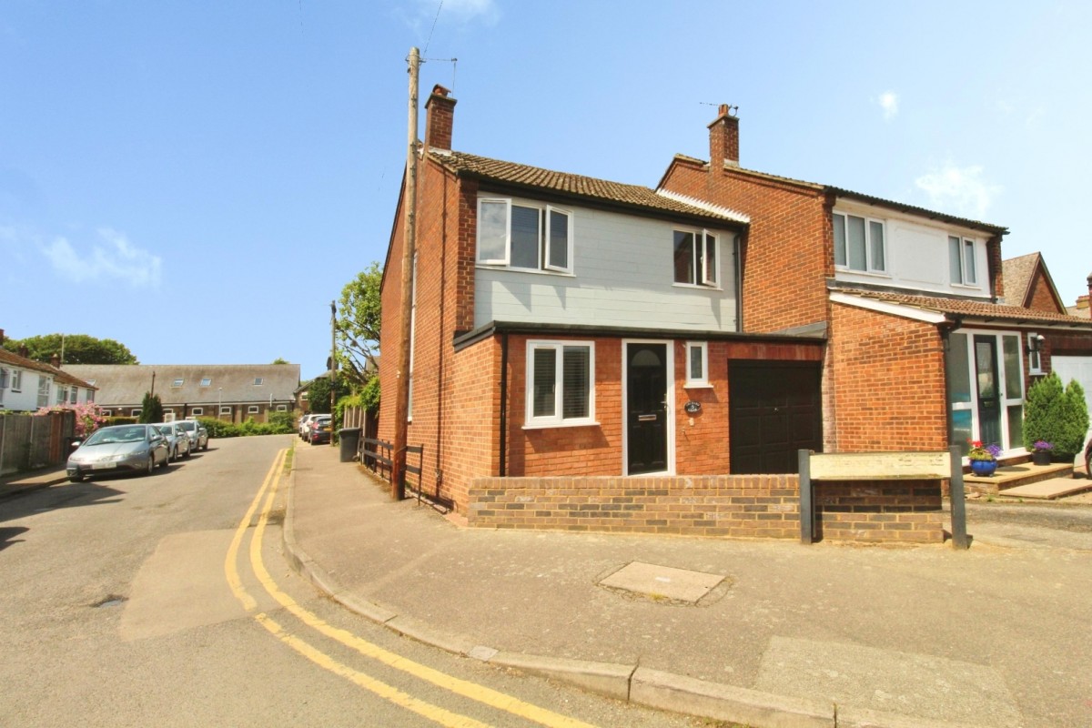 Orchard Close, Stanstead Abbotts