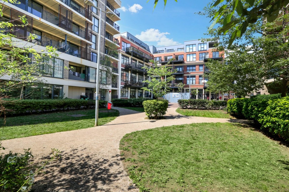 Scena Way, London, SE5
