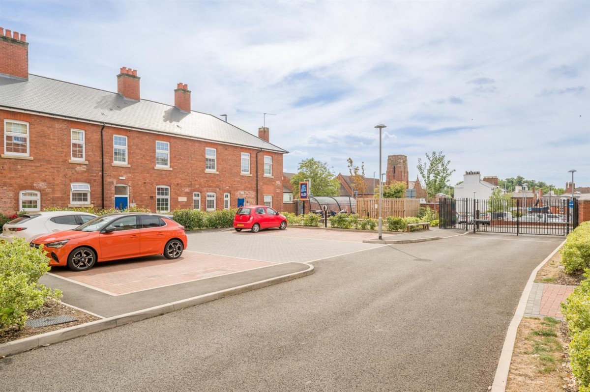 Flat 9 Constable House, 28 New Road, Stourbridge