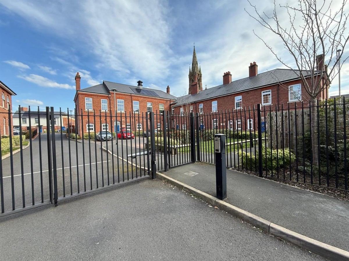 Flat 9 Constable House, 28 New Road, Stourbridge