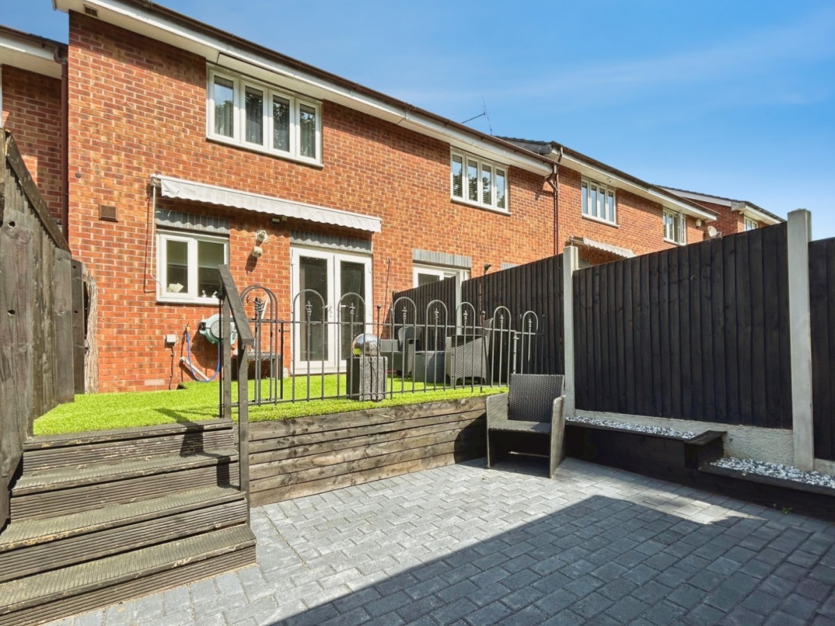 Lawnwood Drive, Goldthorpe, S63 9GD