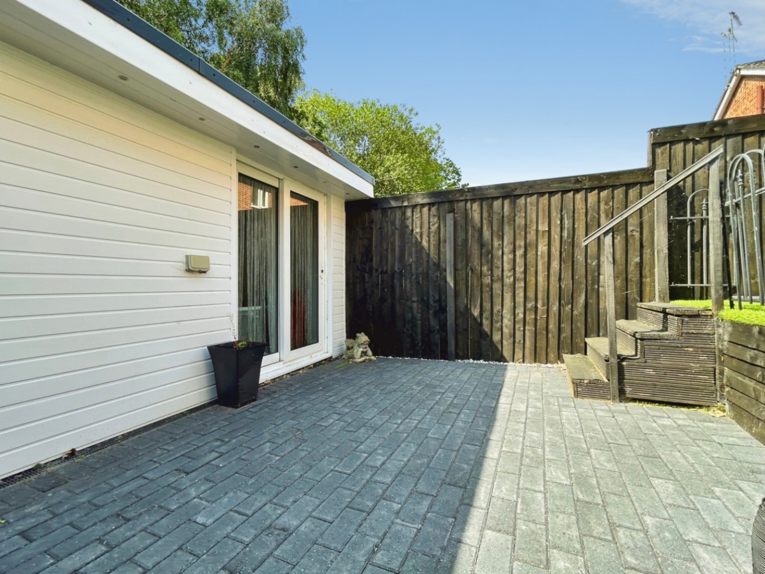 Lawnwood Drive, Goldthorpe, S63 9GD