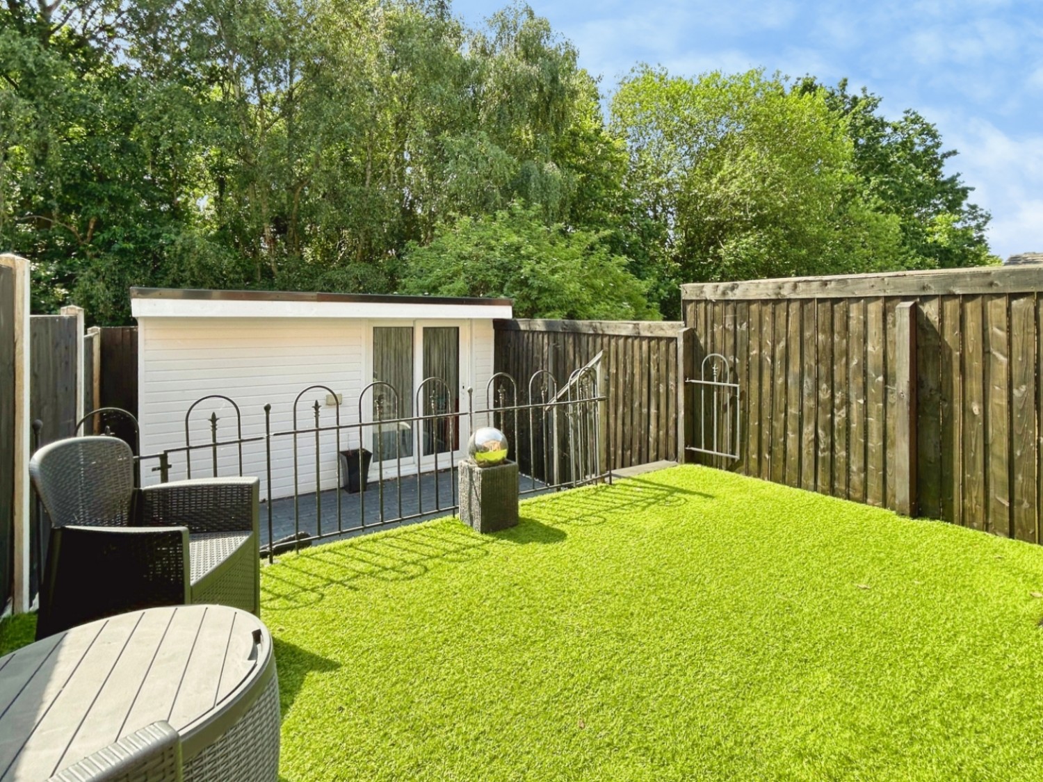 Lawnwood Drive, Goldthorpe, S63 9GD