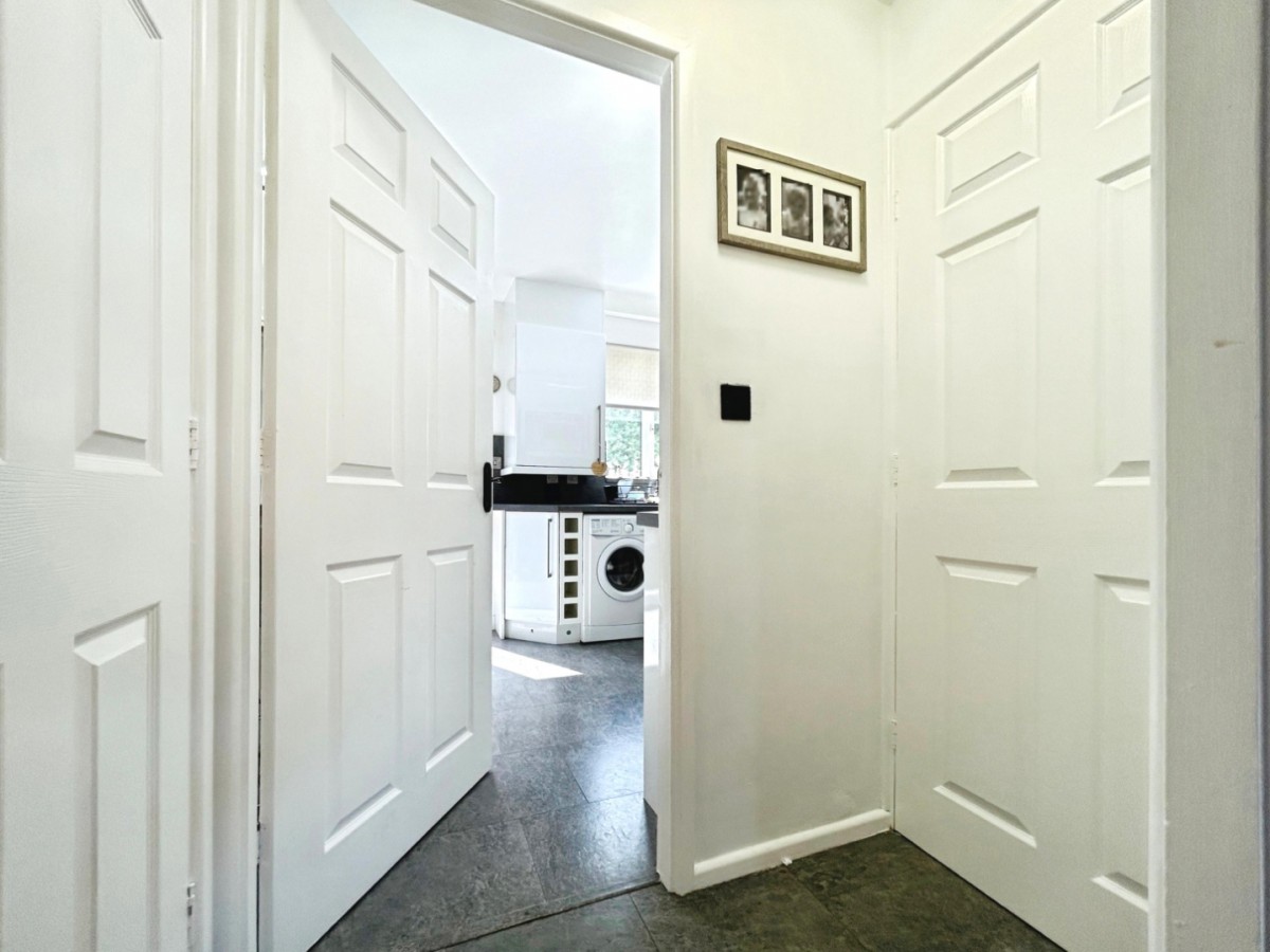 Lawnwood Drive, Goldthorpe, S63 9GD