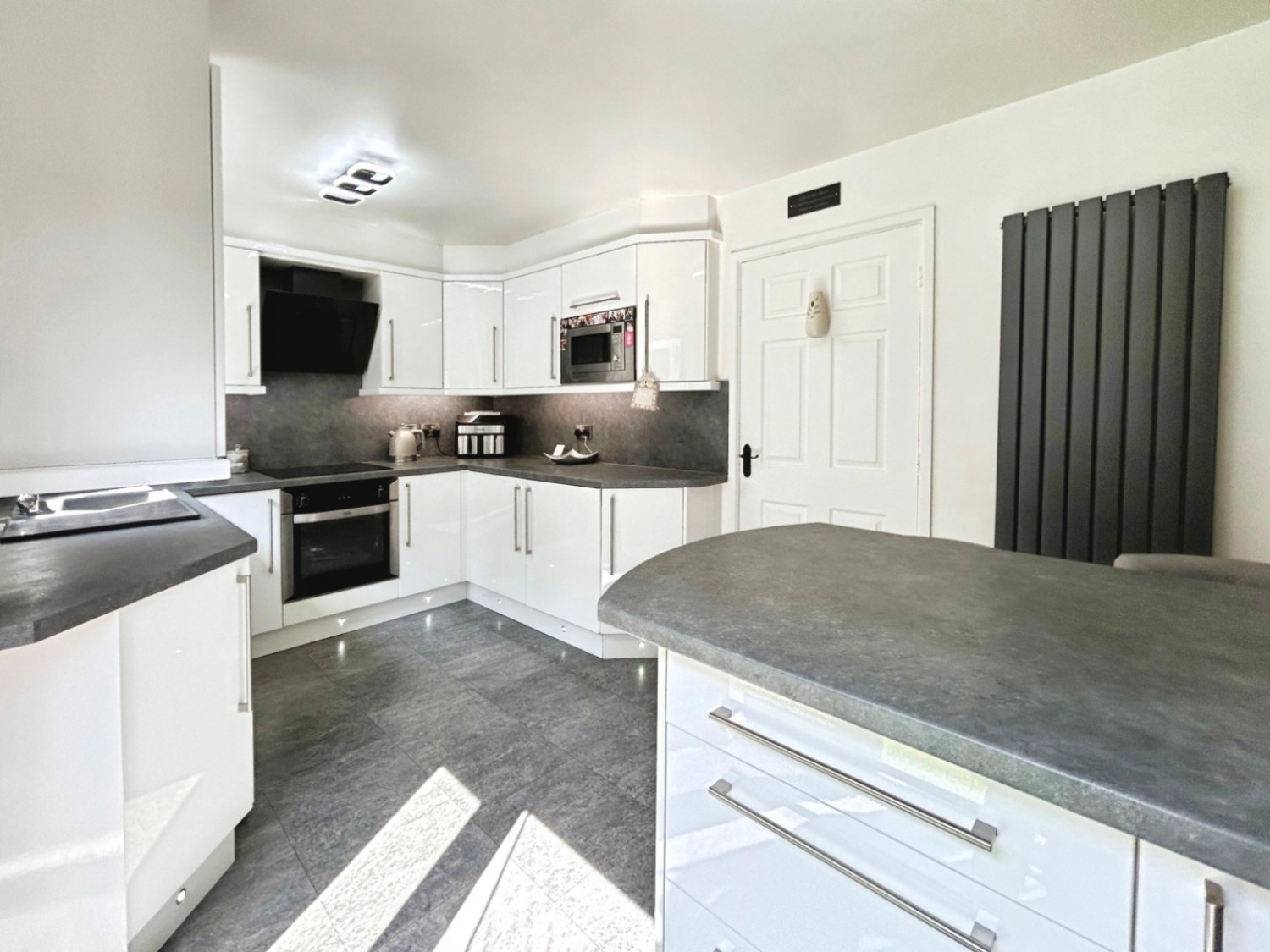Lawnwood Drive, Goldthorpe, S63 9GD