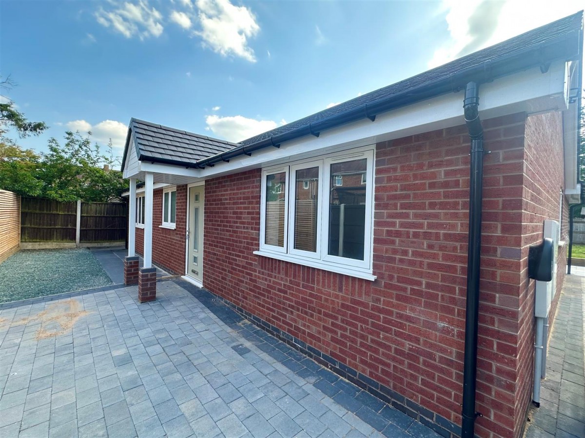 Cross Street, Kingswinford