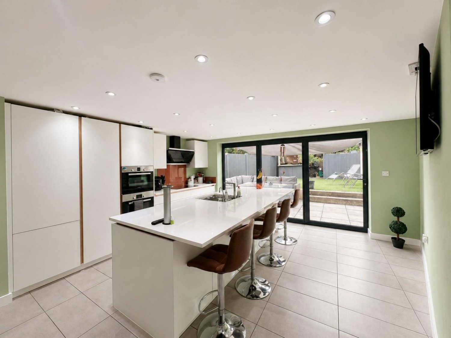 3 bedroom House for sale in Walk Mill Lane, Kingswood, Wotton-Under-Edge
