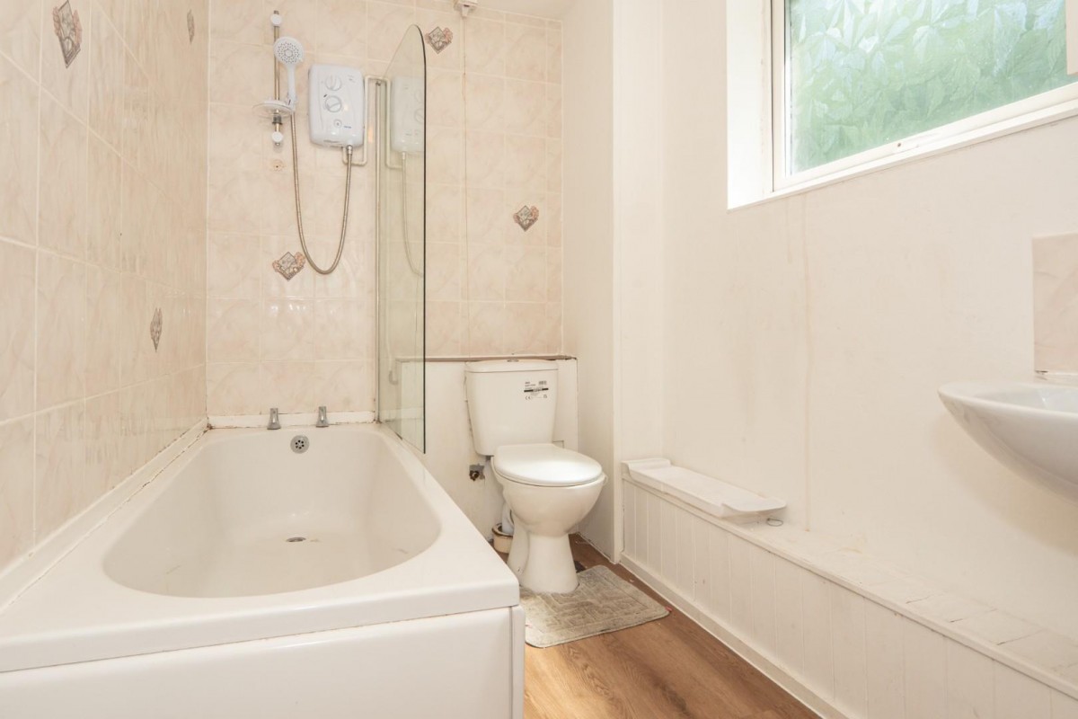 Rossefield Walk, Bramley, LS13 3RH