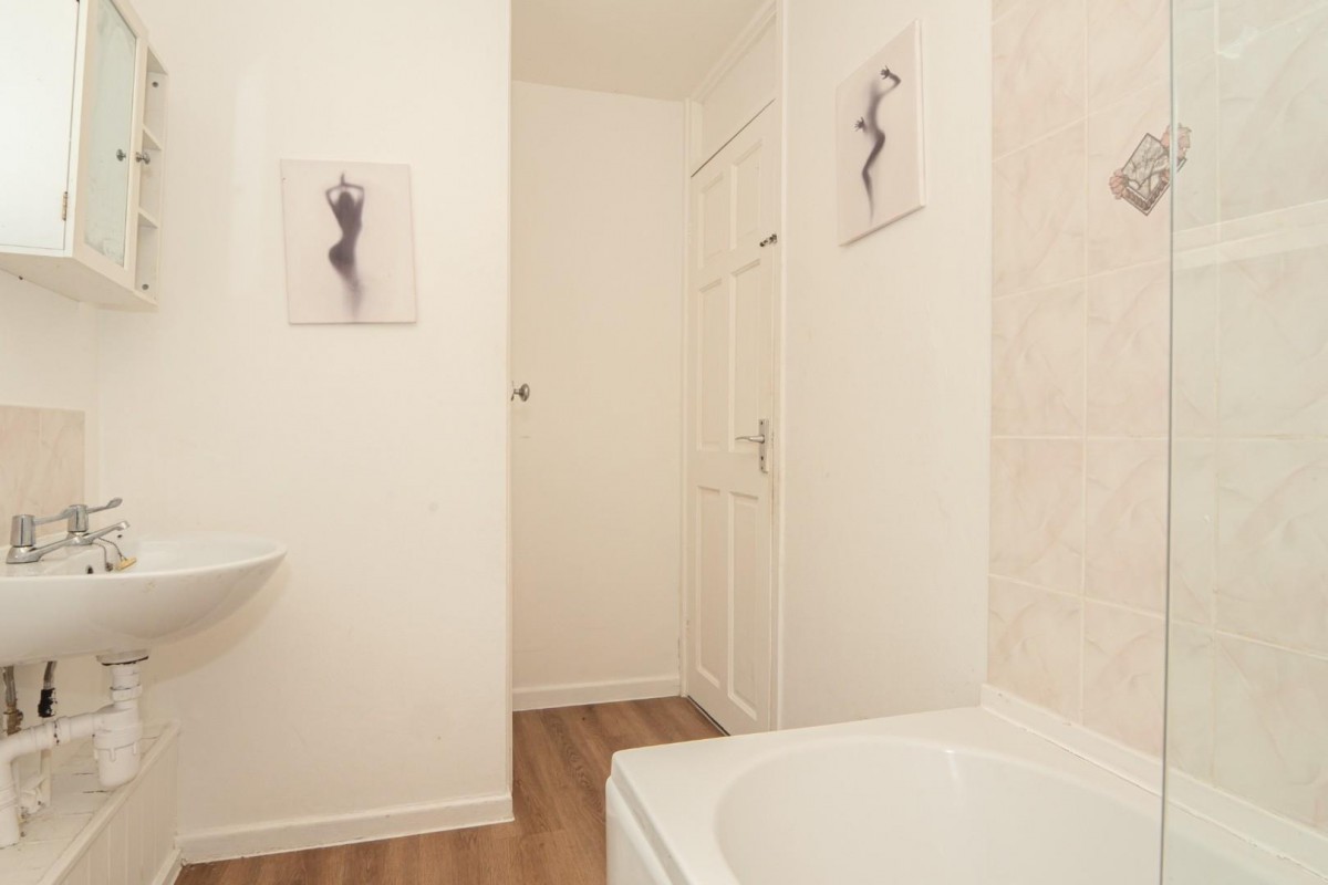 Rossefield Walk, Bramley, LS13 3RH