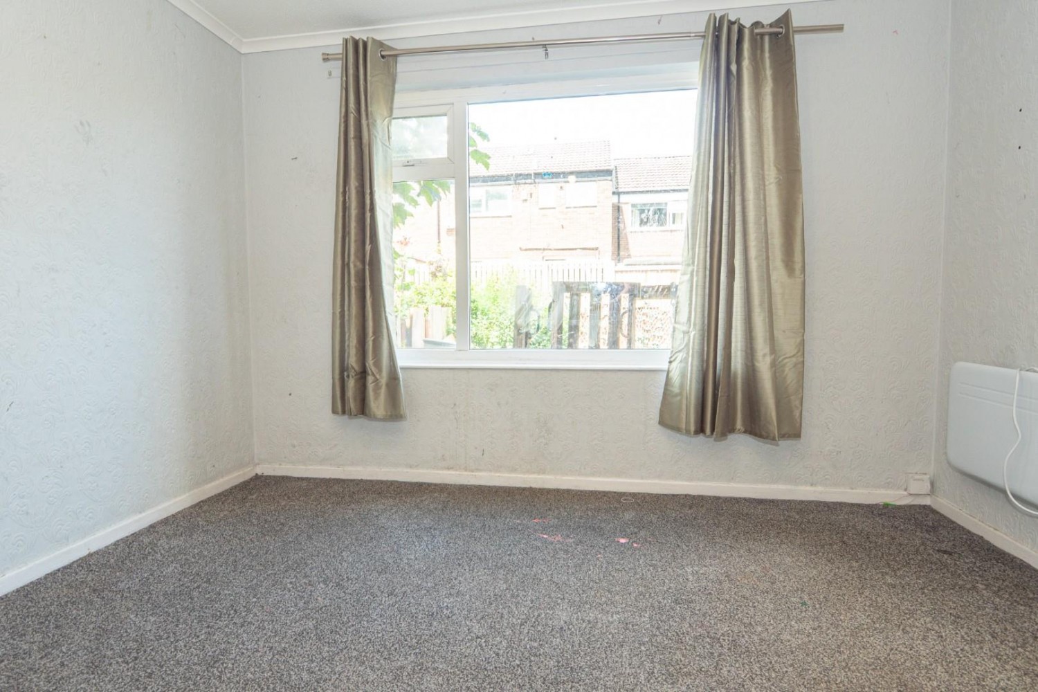 Rossefield Walk, Bramley, LS13 3RH