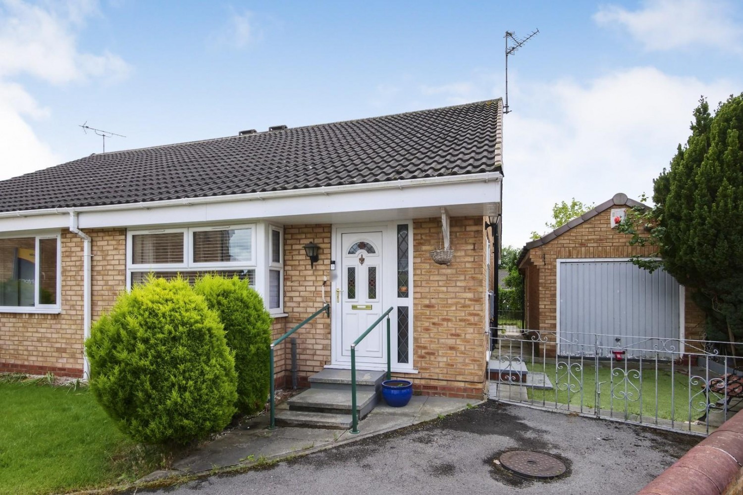 2 bedroom Bungalow for sale in Garburn Grove, York