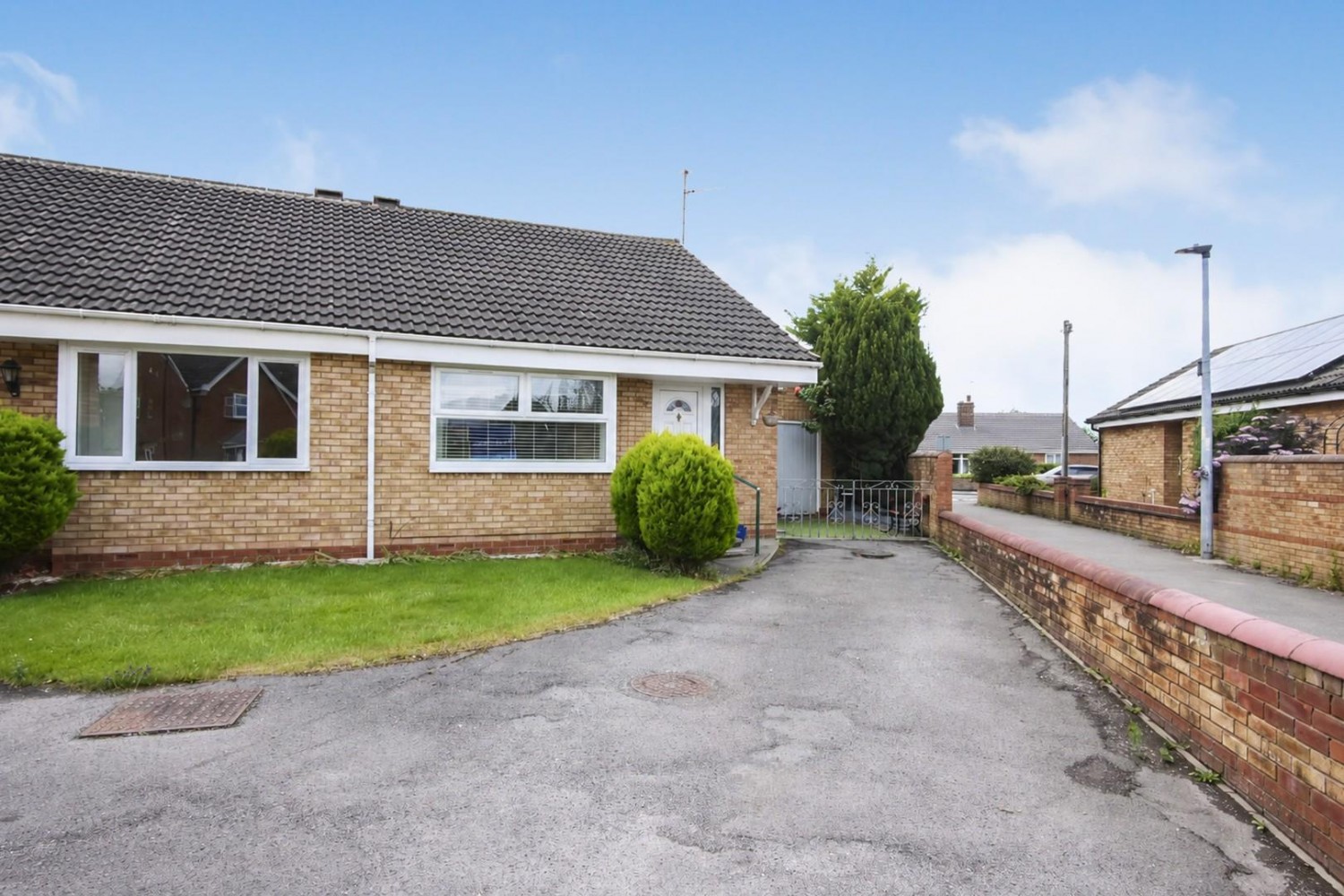 2 bedroom Bungalow for sale in Garburn Grove, York