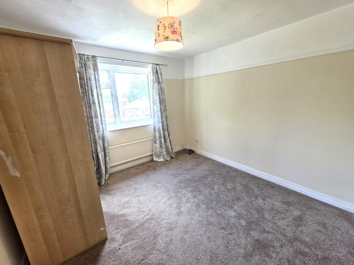Kenyon Lane, Middleton M24