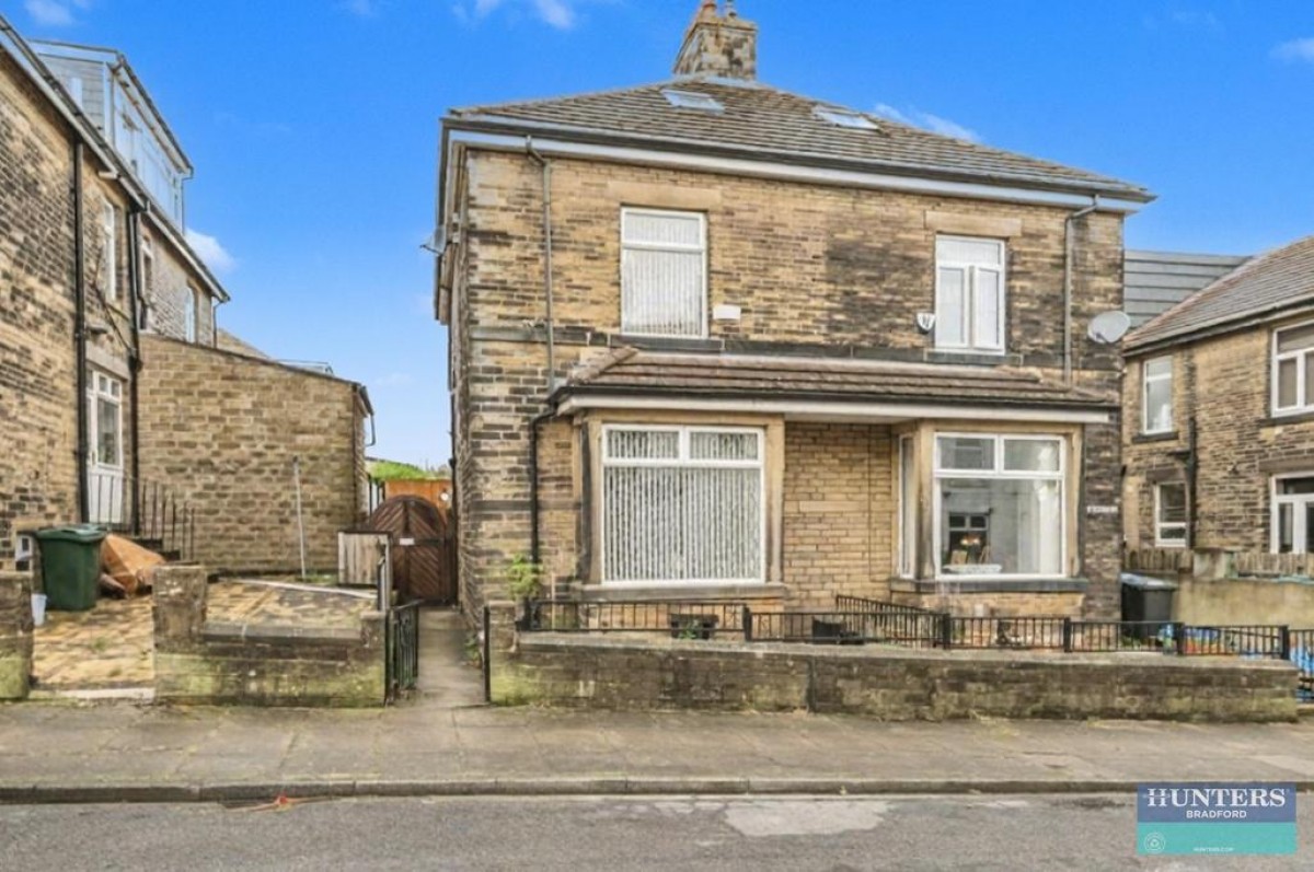 Sunny Bank Avenue Bradford, BD5 8NA