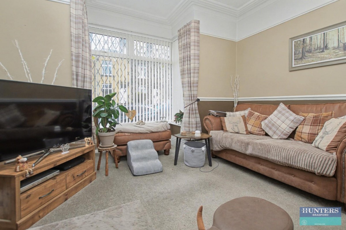 Sunny Bank Avenue Bradford, BD5 8NA