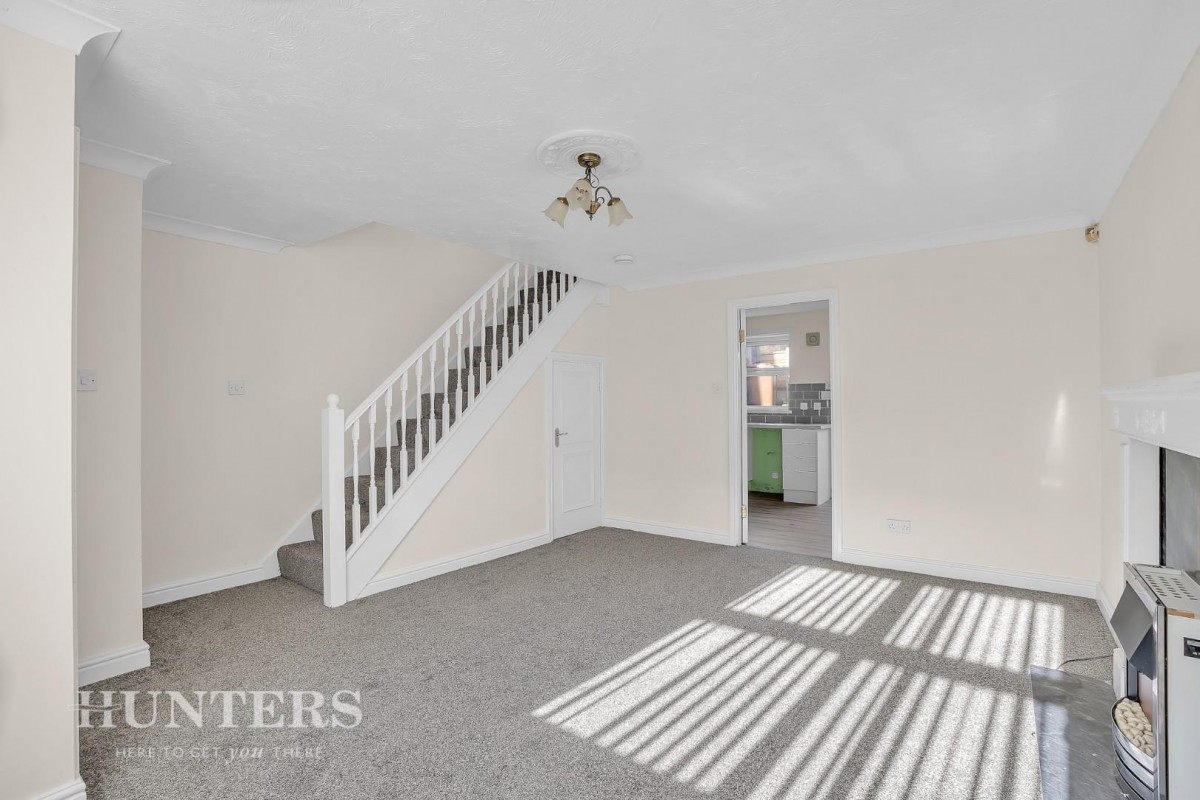 Halifax Road, Hurstead, OL12 9QZ