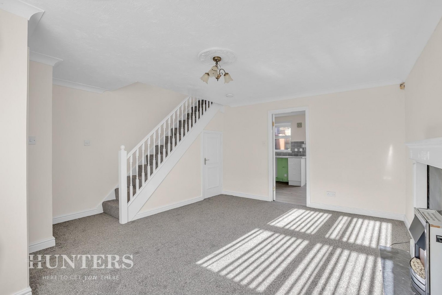 Halifax Road, Hurstead, OL12 9QZ