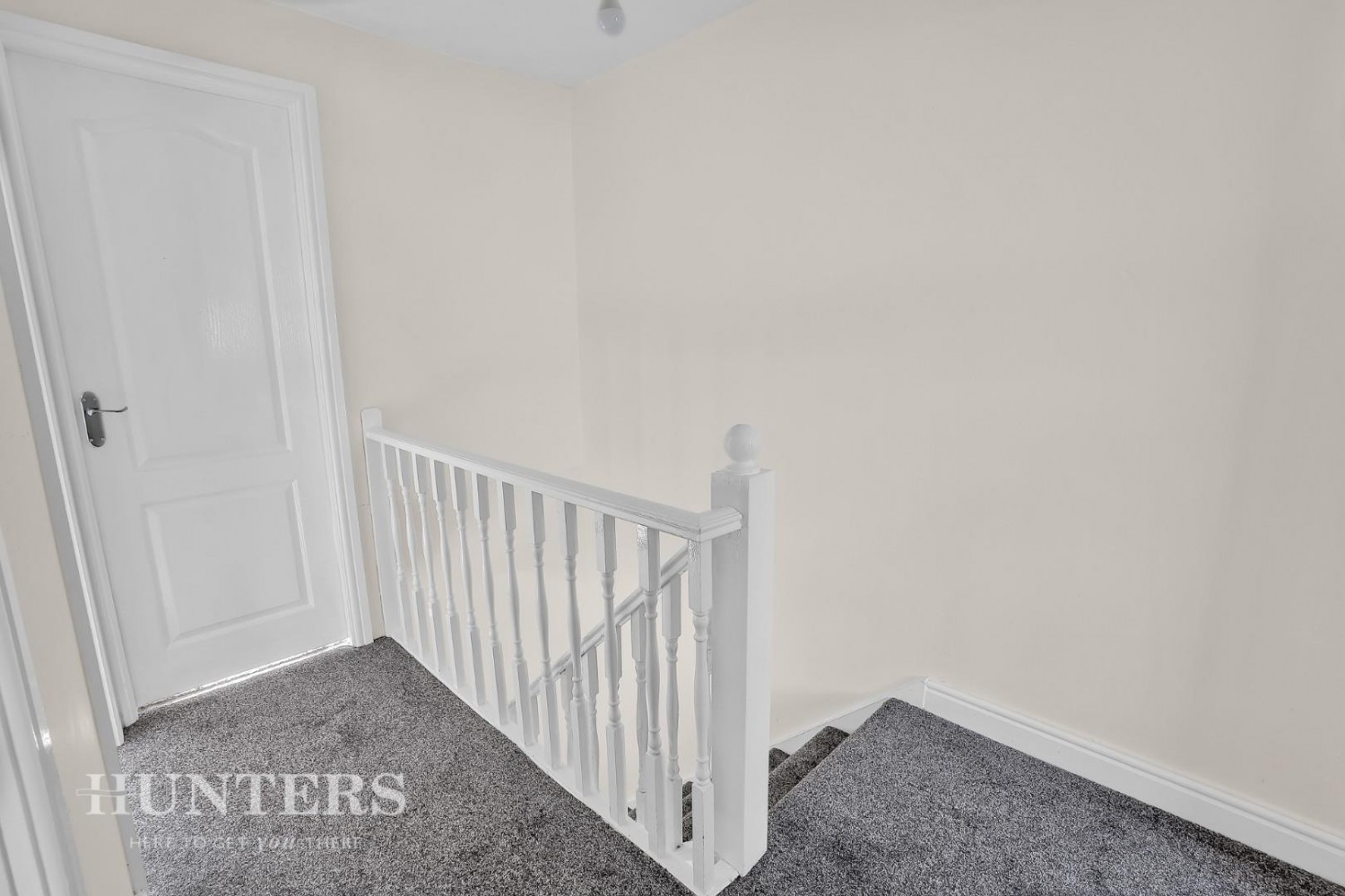 Halifax Road, Hurstead, OL12 9QZ