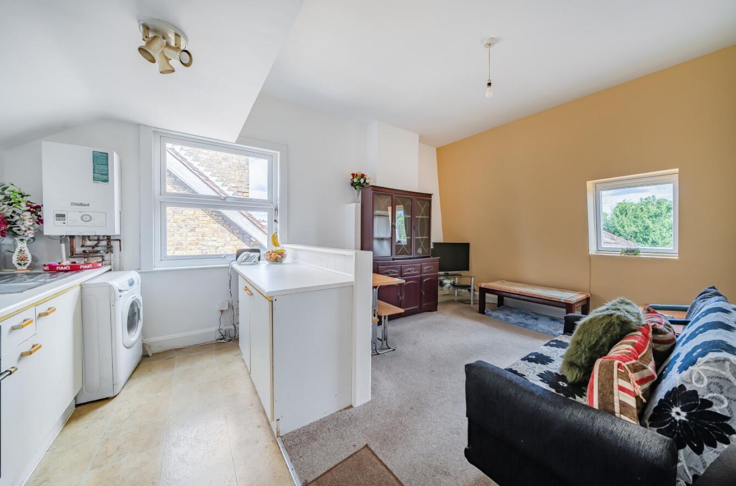 Ravensbourne Park, London, SE6 4XZ