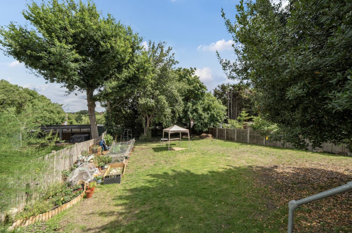 Ravensbourne Park, London, SE6 4XZ