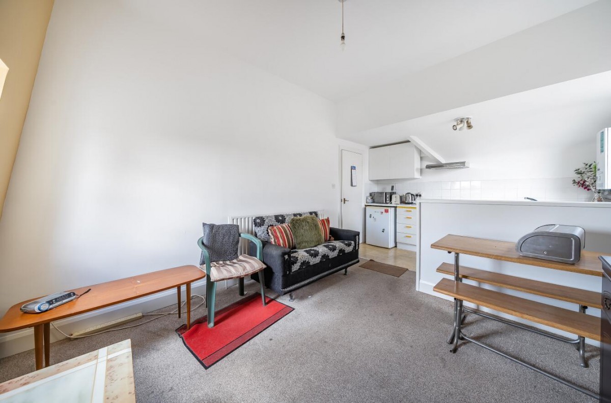 Ravensbourne Park, London, SE6 4XZ