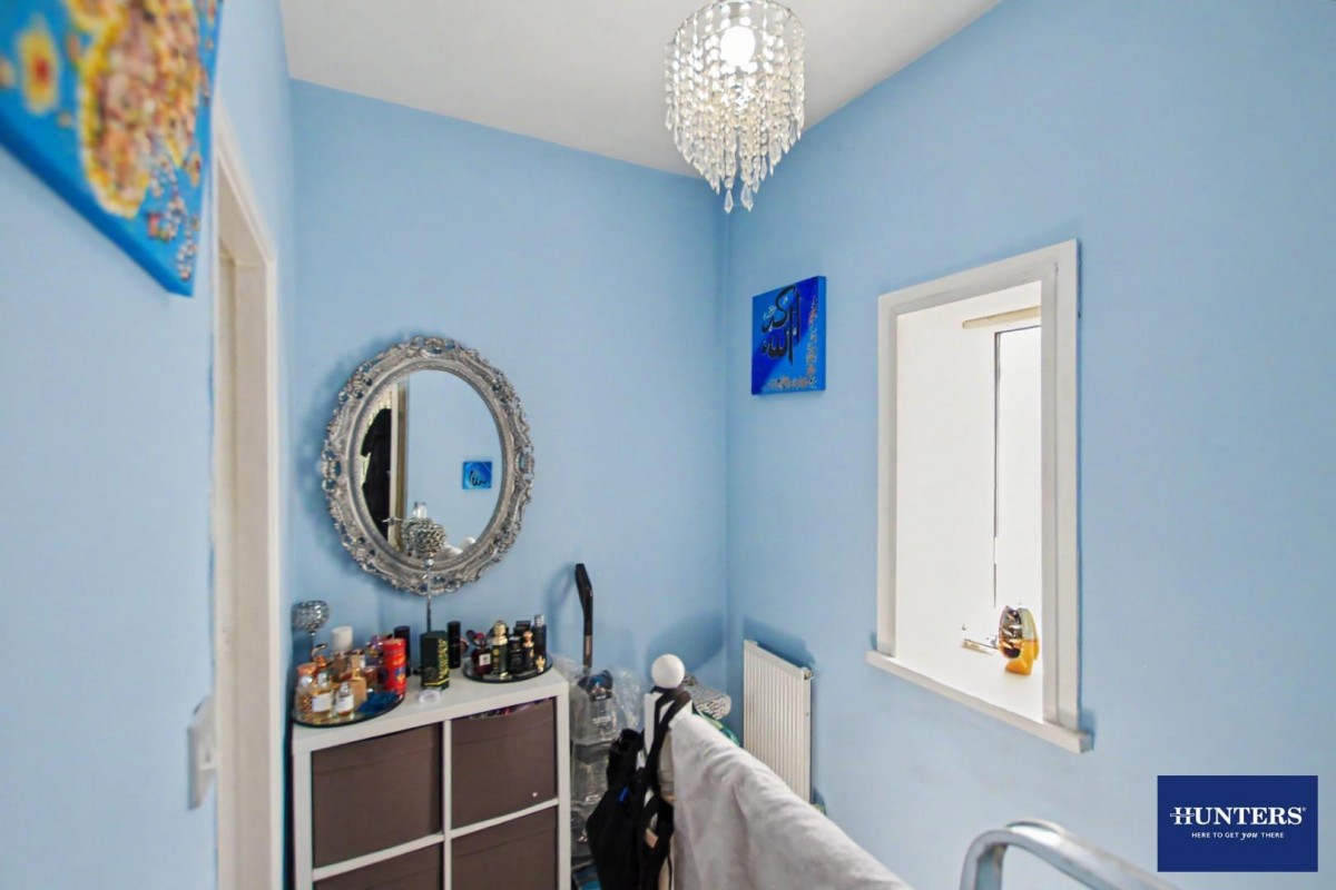 Beckside Road Bradford, BD7 2LS