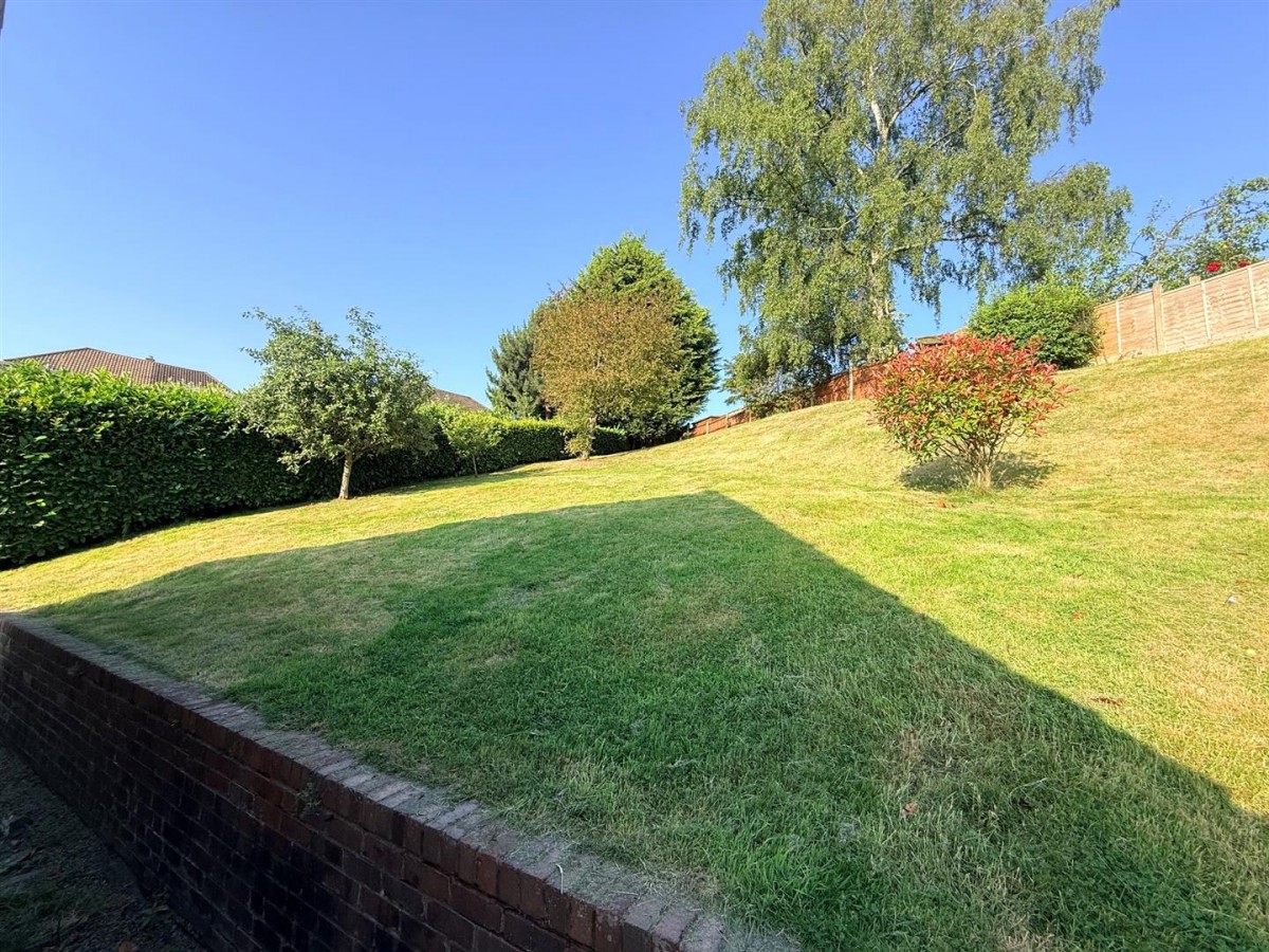 Croftwood Road, Stourbridge, DY9 7EU
