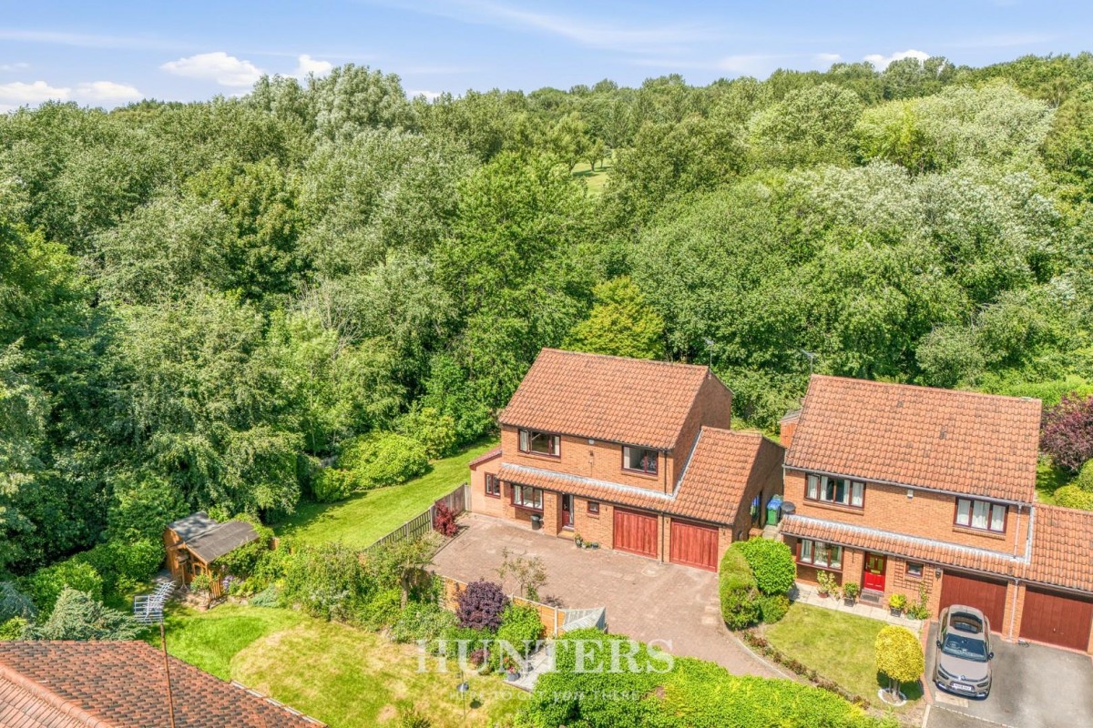 Johnson Grove, Middleton M24