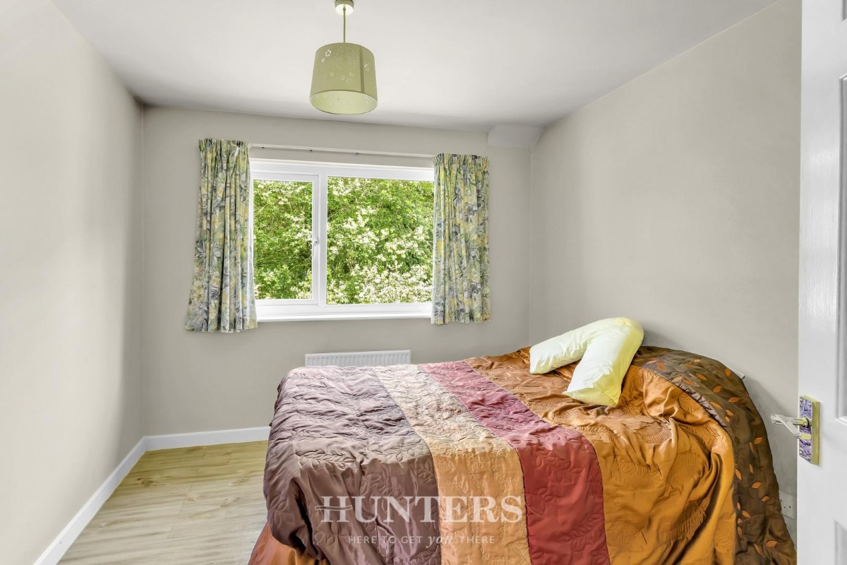 Johnson Grove, Middleton M24