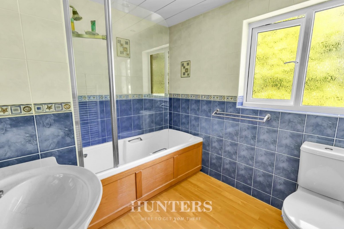 Johnson Grove, Middleton M24