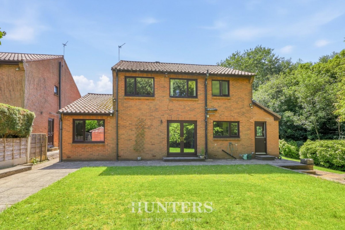 Johnson Grove, Middleton M24