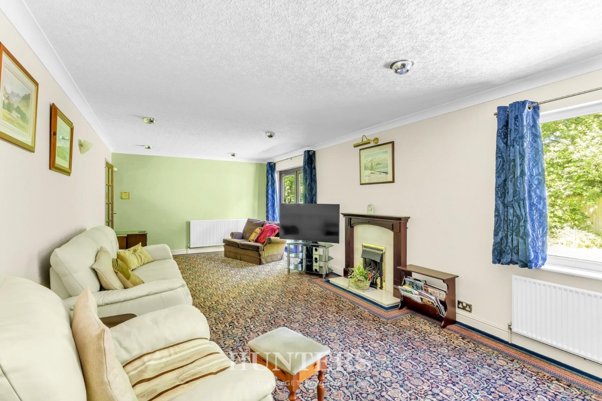 Johnson Grove, Middleton M24