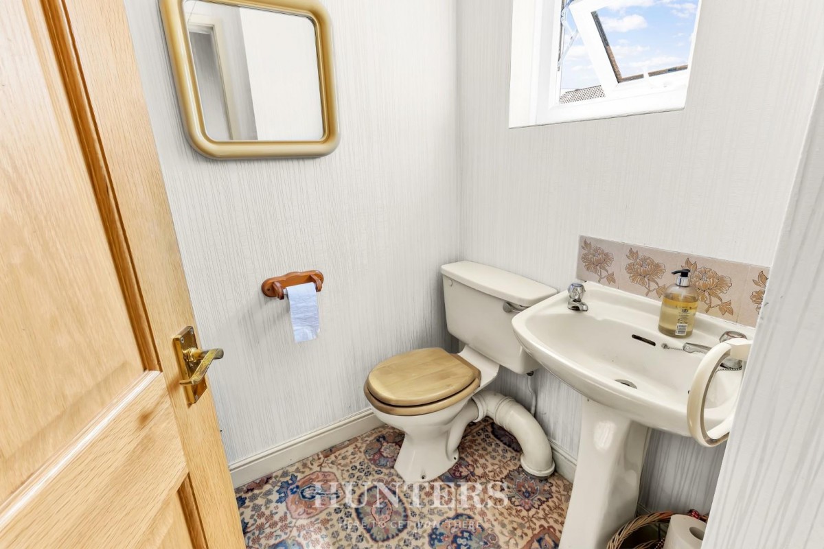 Johnson Grove, Middleton M24