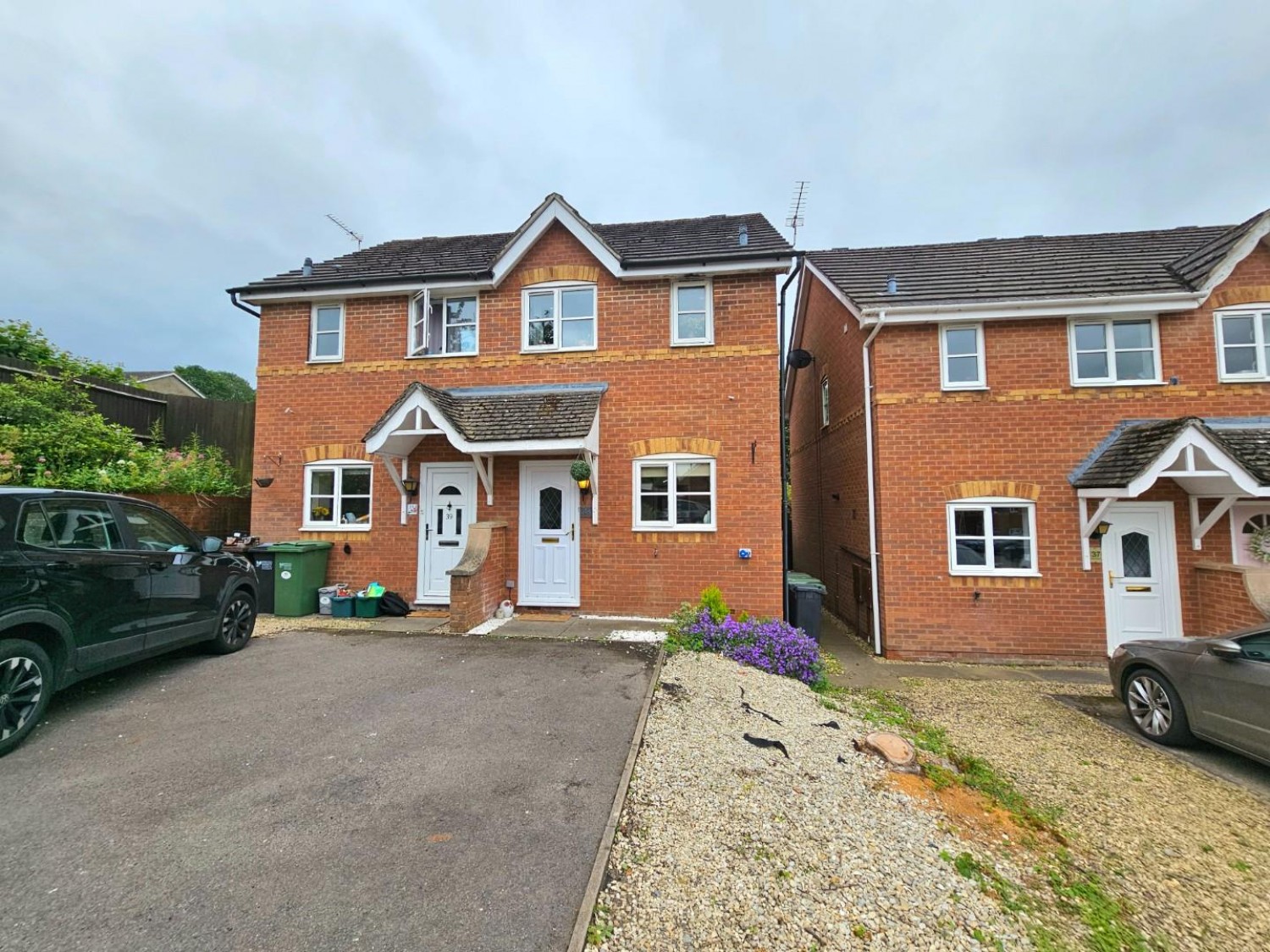 Millbank, Cam, Dursley