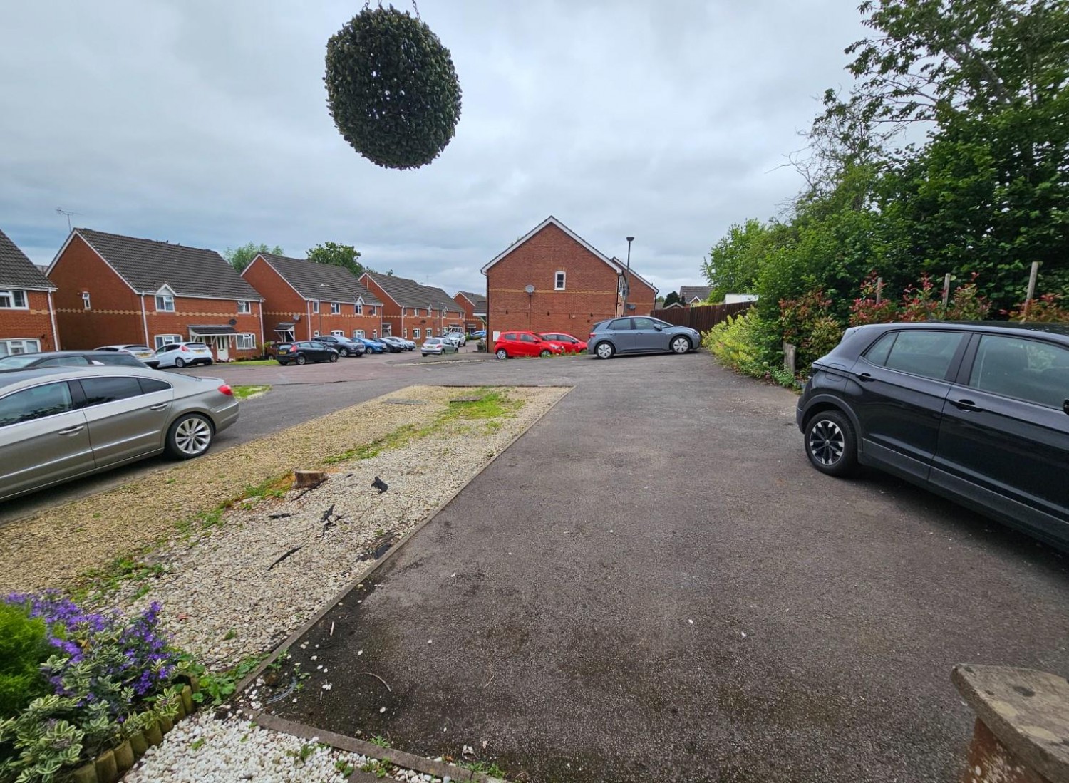 Millbank, Cam, Dursley