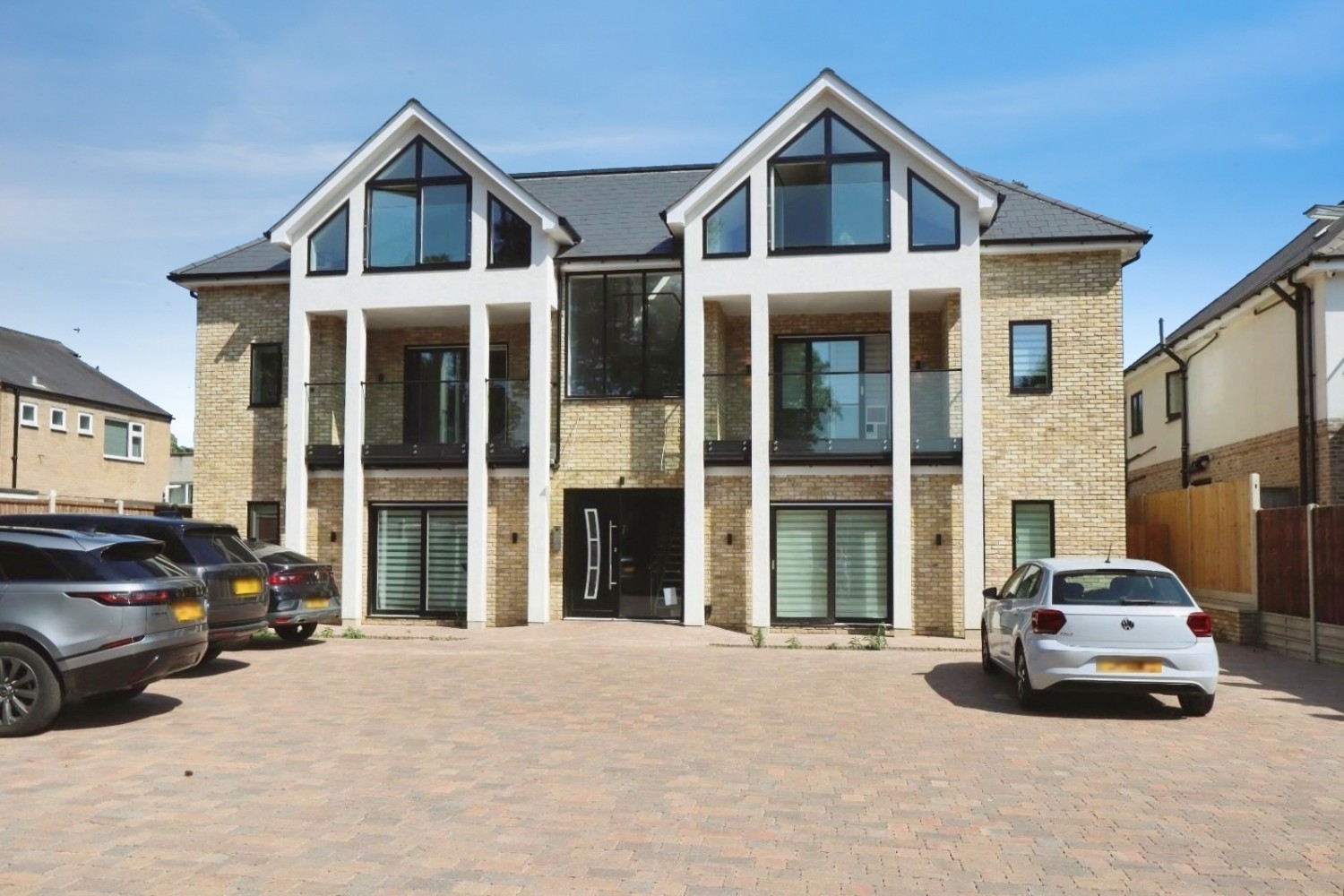 2 bedroom Flat to let in Bickley Park Road, Bickley, Bromley