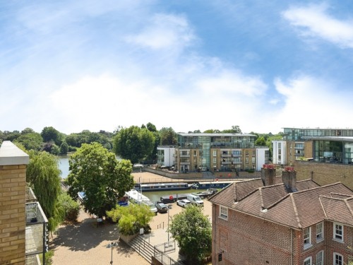 Ferry Lane, Brentford