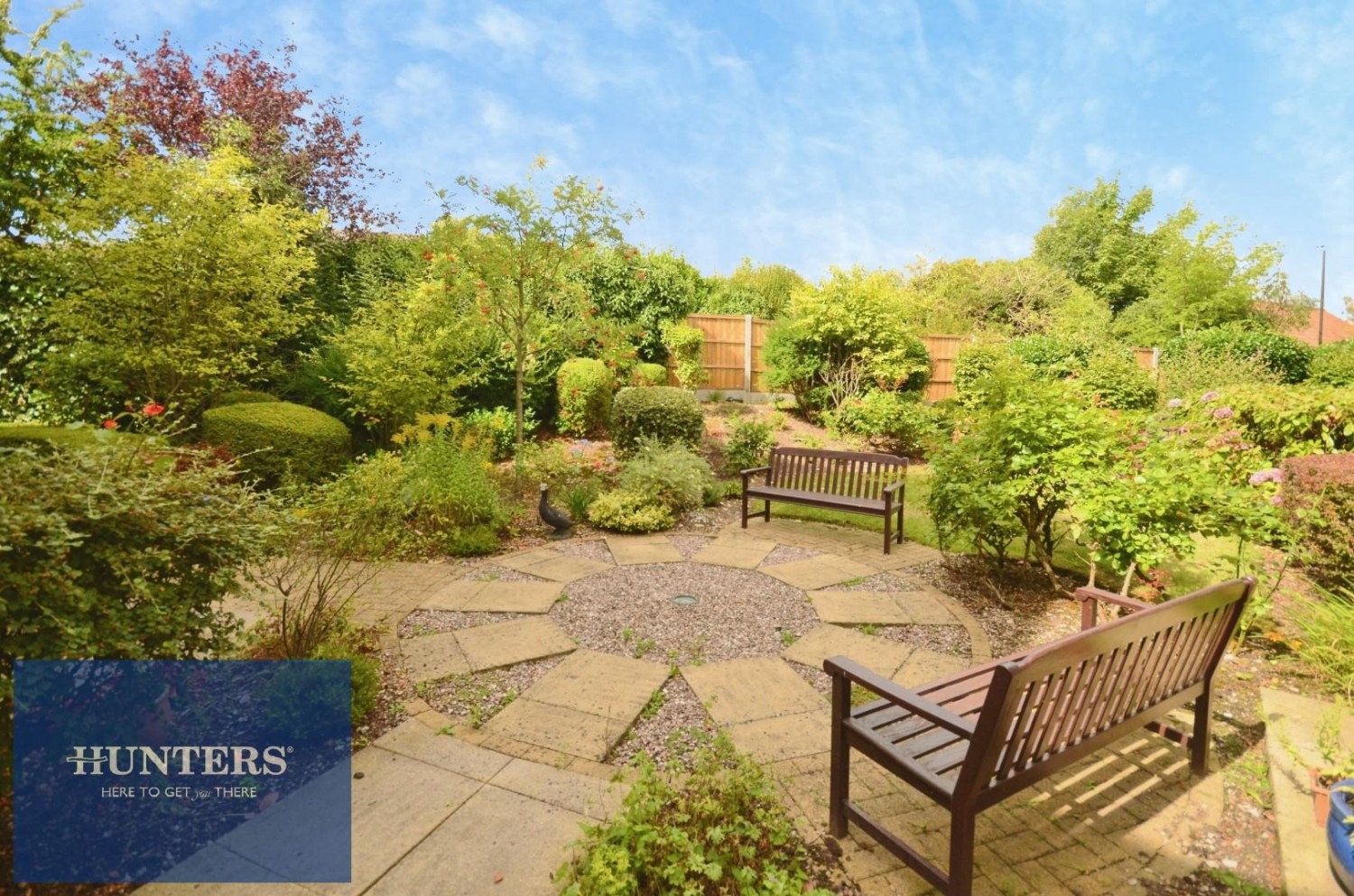 1 bedroom Flat for sale in Stephenson Court, Chatsworth Road, Brampton, Chesterfield, S40 3JW