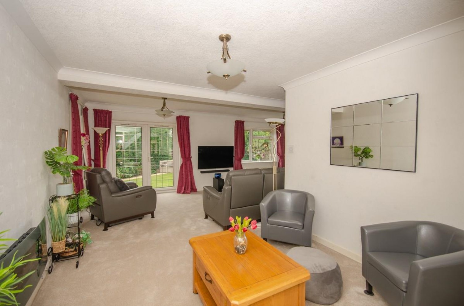 4 bedroom House for sale in Park Crescent, Frenchay, Bristol, BS16 1PD