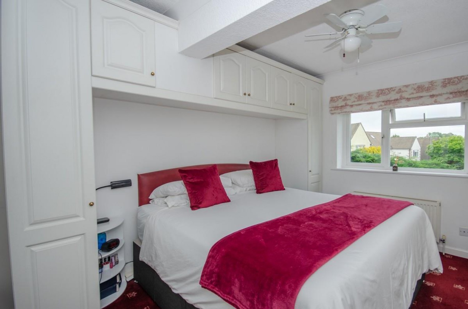 4 bedroom House for sale in Park Crescent, Frenchay, Bristol, BS16 1PD