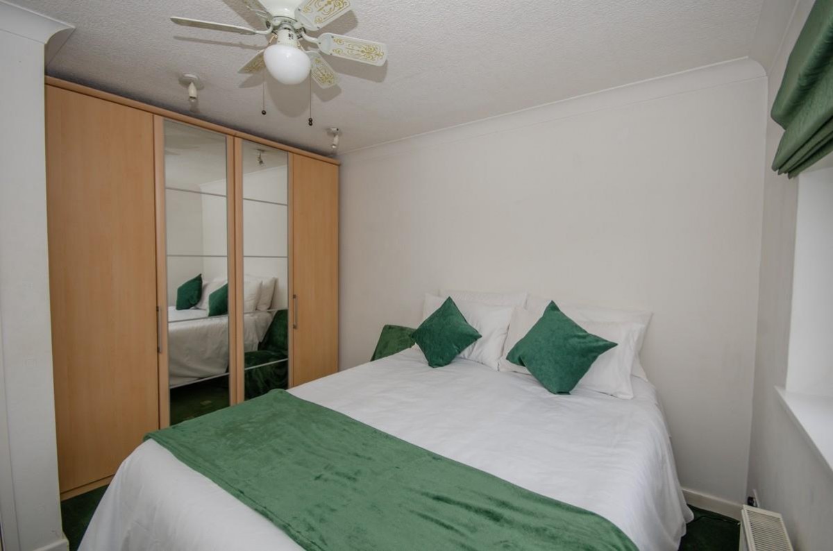 Park Crescent, Frenchay, Bristol, BS16 1PD